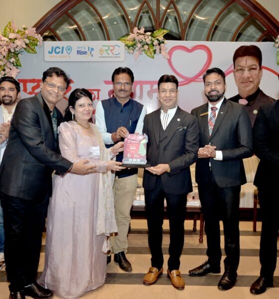 Industrialist Agrawal couple from Raipur Dharsiwan won the 'Most Experienced Couple' award
